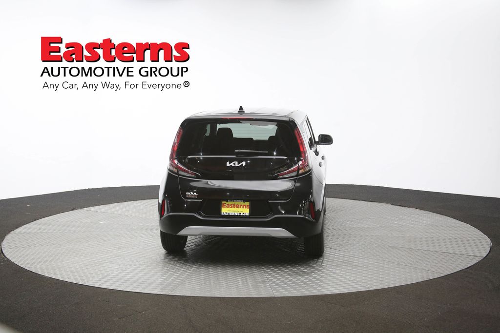 Vehicle image 15 of 61
