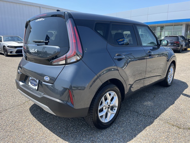 Vehicle image 3 of 30