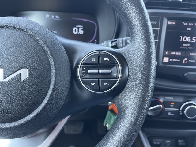 Vehicle image 19 of 30