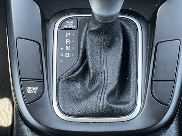 Vehicle image 28 of 30