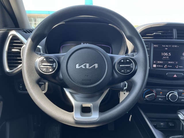 Vehicle image 17 of 30