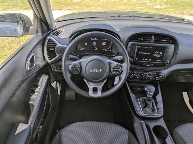 Vehicle image 13 of 31