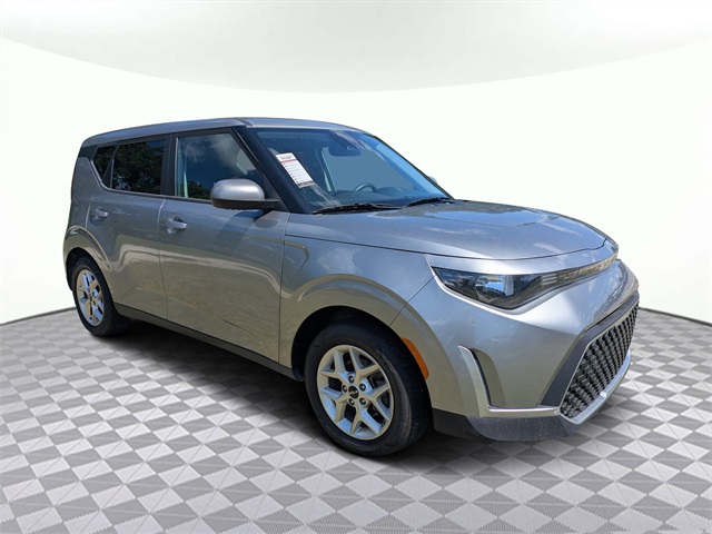 Vehicle image 3 of 31