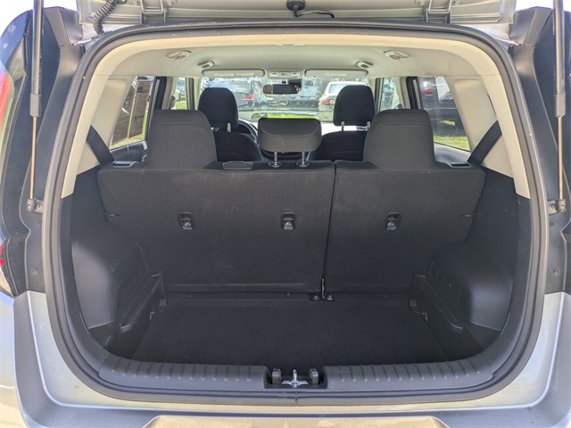 Vehicle image 11 of 31