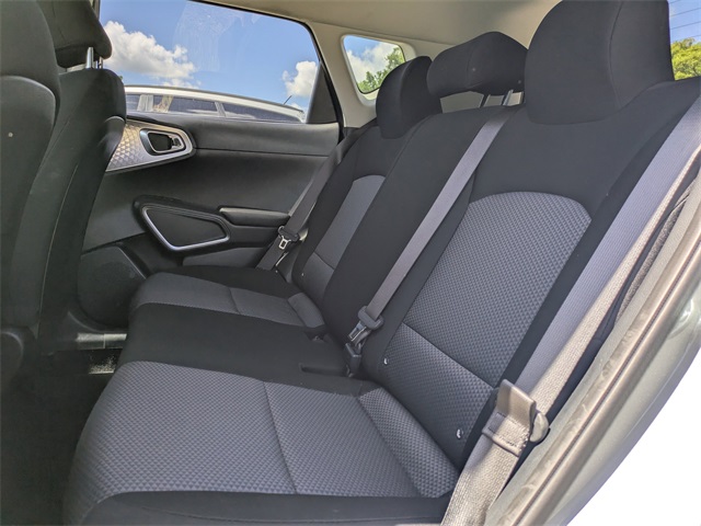 Vehicle image 12 of 31