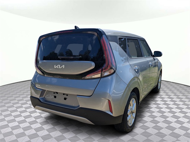 Vehicle image 6 of 31