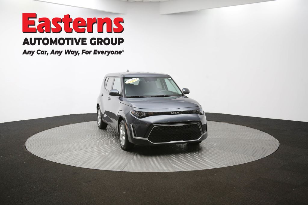 2023 Kia Soul LX Image 11 of 62