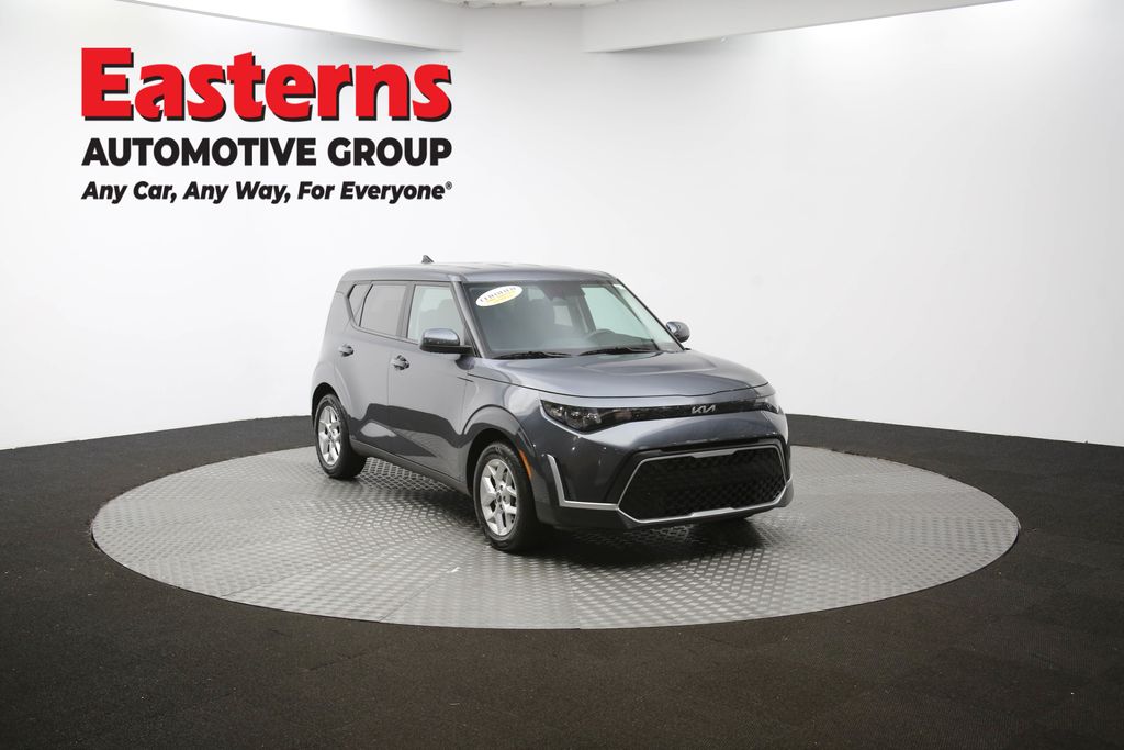 2023 Kia Soul LX Image 13 of 62