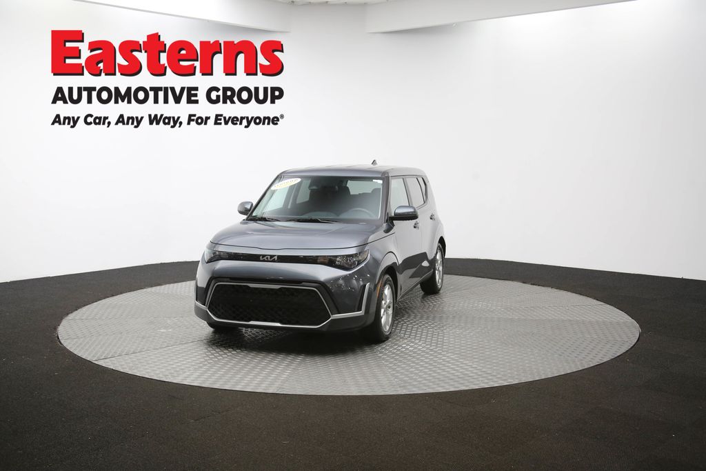 2023 Kia Soul LX Image 4 of 62