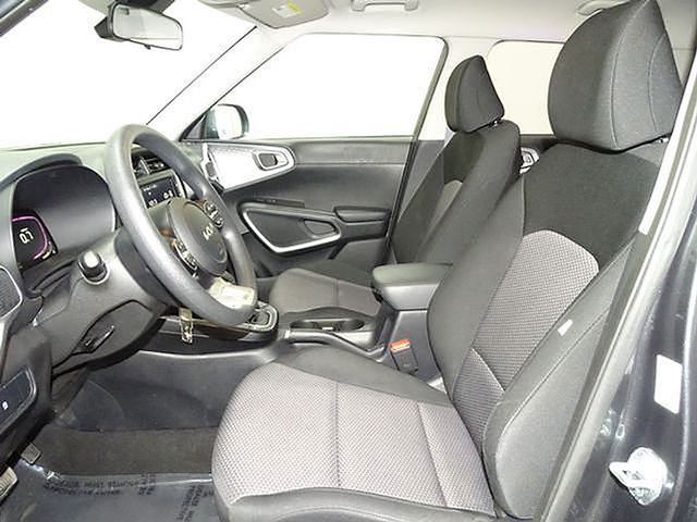 2023 Kia Soul LX Image 14 of 36