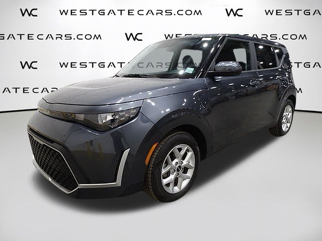 2023 Kia Soul LX Image 1 of 36