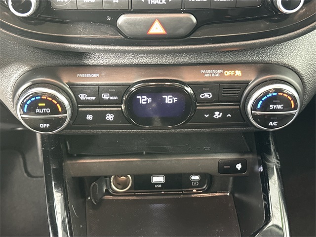 Vehicle image 14 of 31