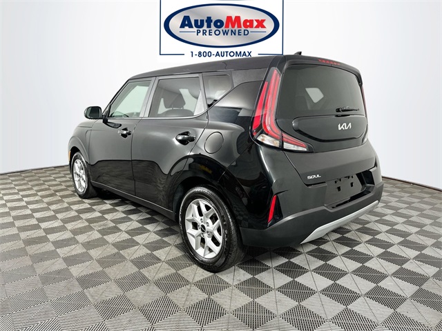 Vehicle image 8 of 31