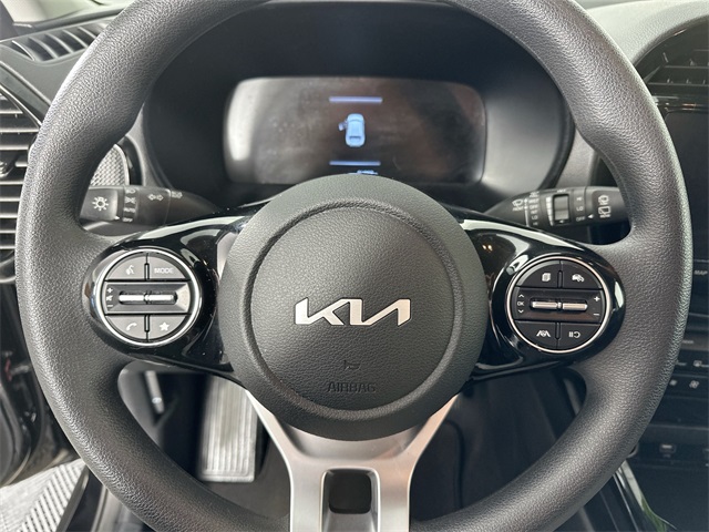 Vehicle image 20 of 31