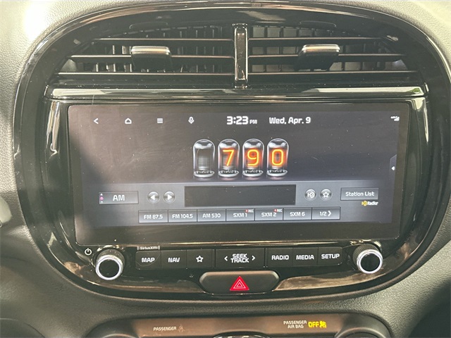 Vehicle image 13 of 31