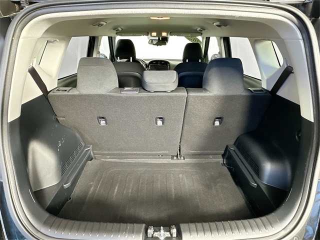 Vehicle image 27 of 31