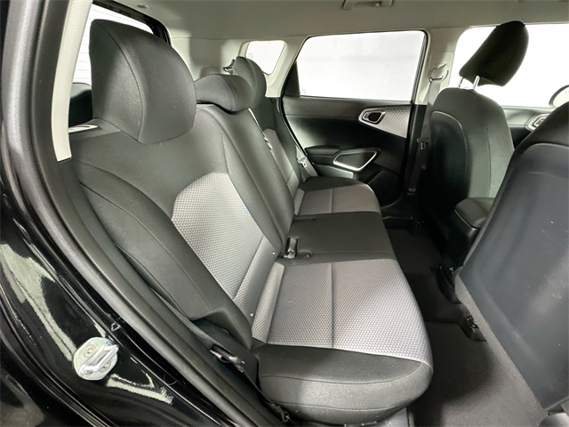 Vehicle image 28 of 31