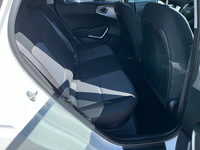 Vehicle image 16 of 29