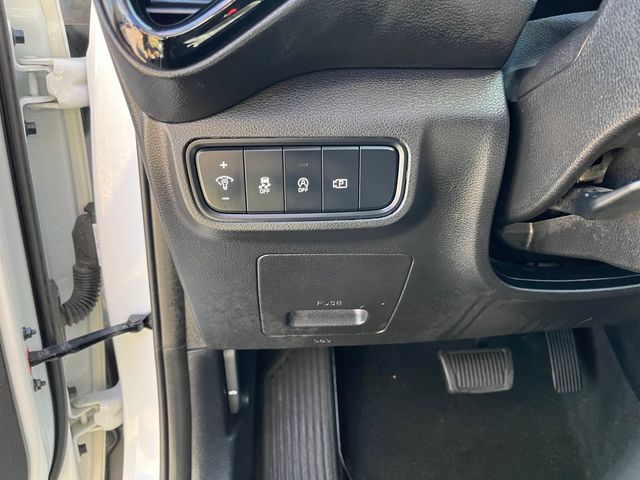 Vehicle image 22 of 29