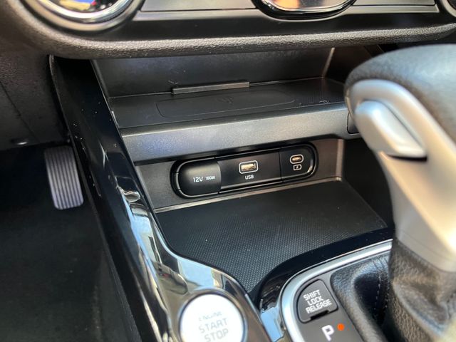 Vehicle image 28 of 29