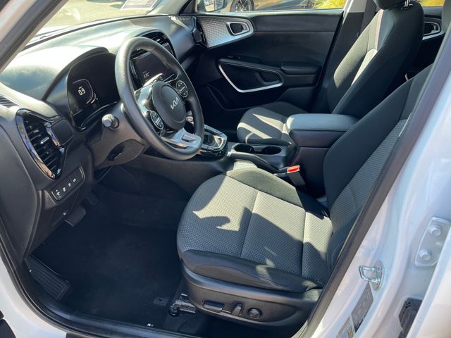 Vehicle image 9 of 29