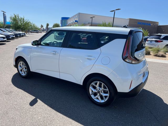 Vehicle image 6 of 29
