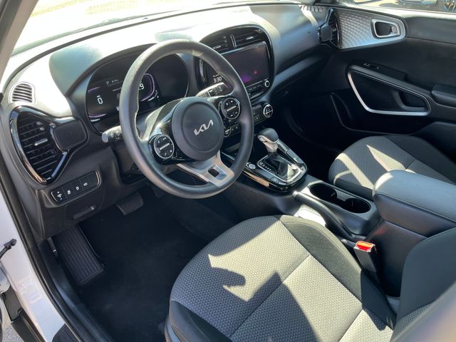 Vehicle image 10 of 29