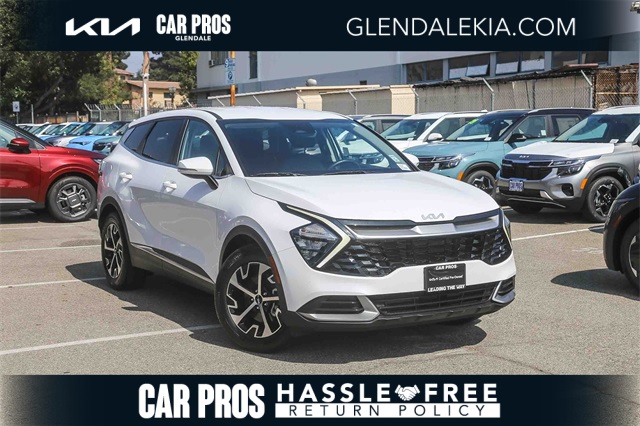 2023 Kia Sportage EX Image 4 of 30