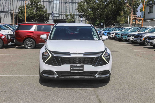 2023 Kia Sportage EX Image 2 of 30