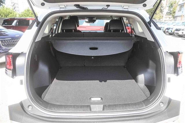 2023 Kia Sportage EX Image 11 of 30