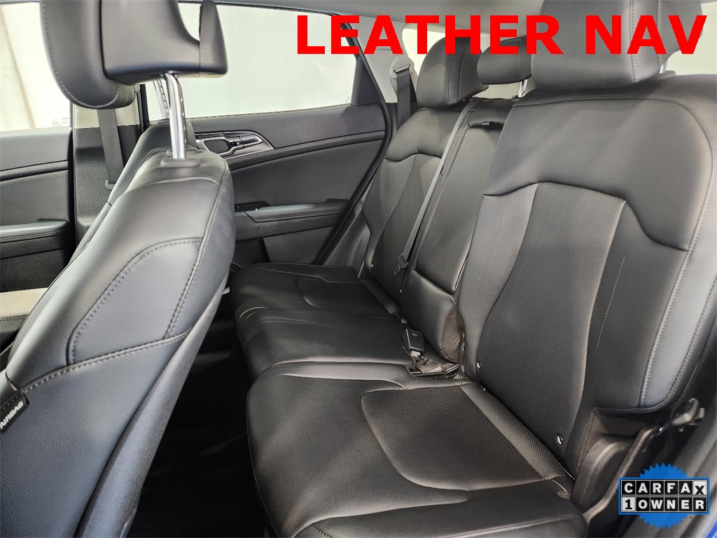 2023 Kia Sportage EX Image 15 of 38