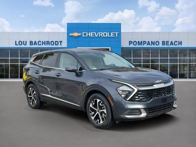 2023 Kia Sportage EX Image 3 of 32