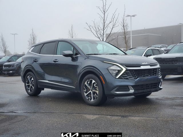 2023 Kia Sportage EX Image 3 of 34