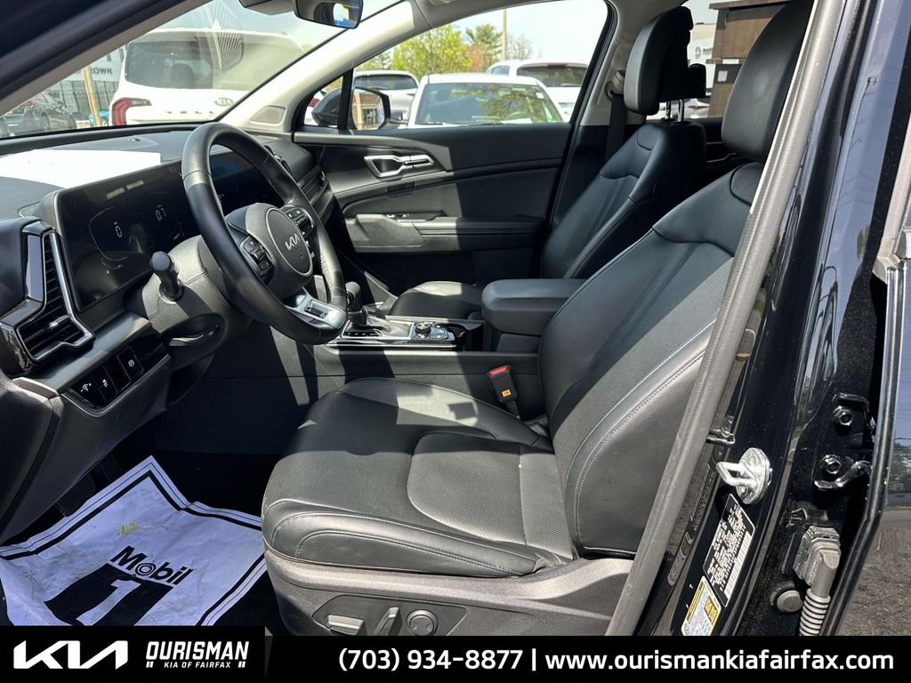 Vehicle image 20 of 25