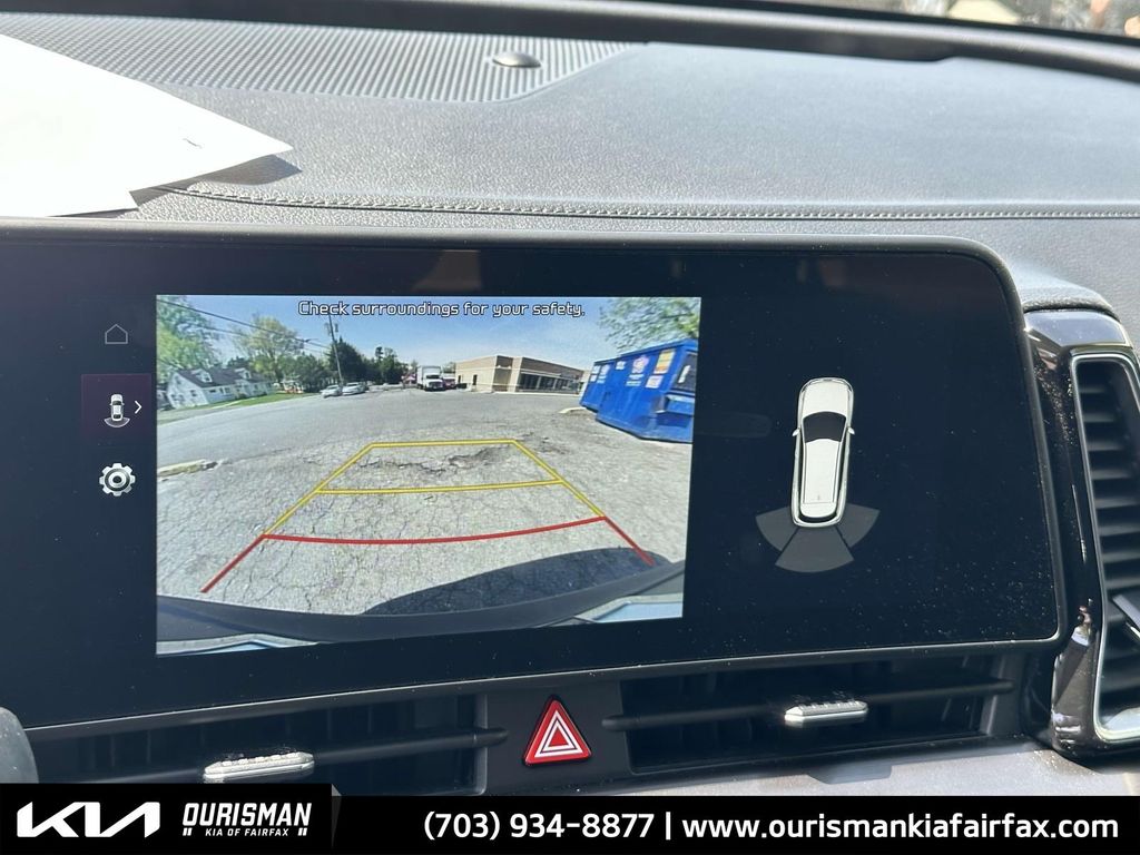 Vehicle image 8 of 25