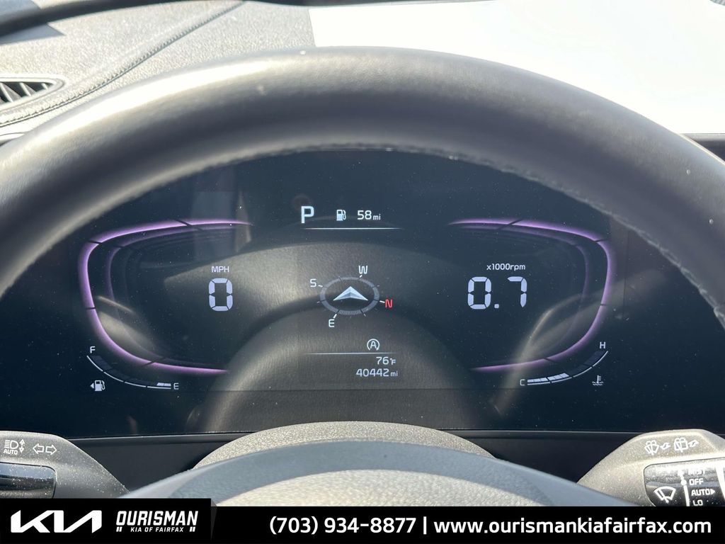 Vehicle image 15 of 25