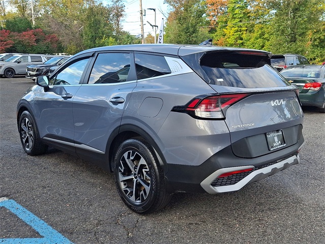 2023 Kia Sportage EX Image 7 of 30