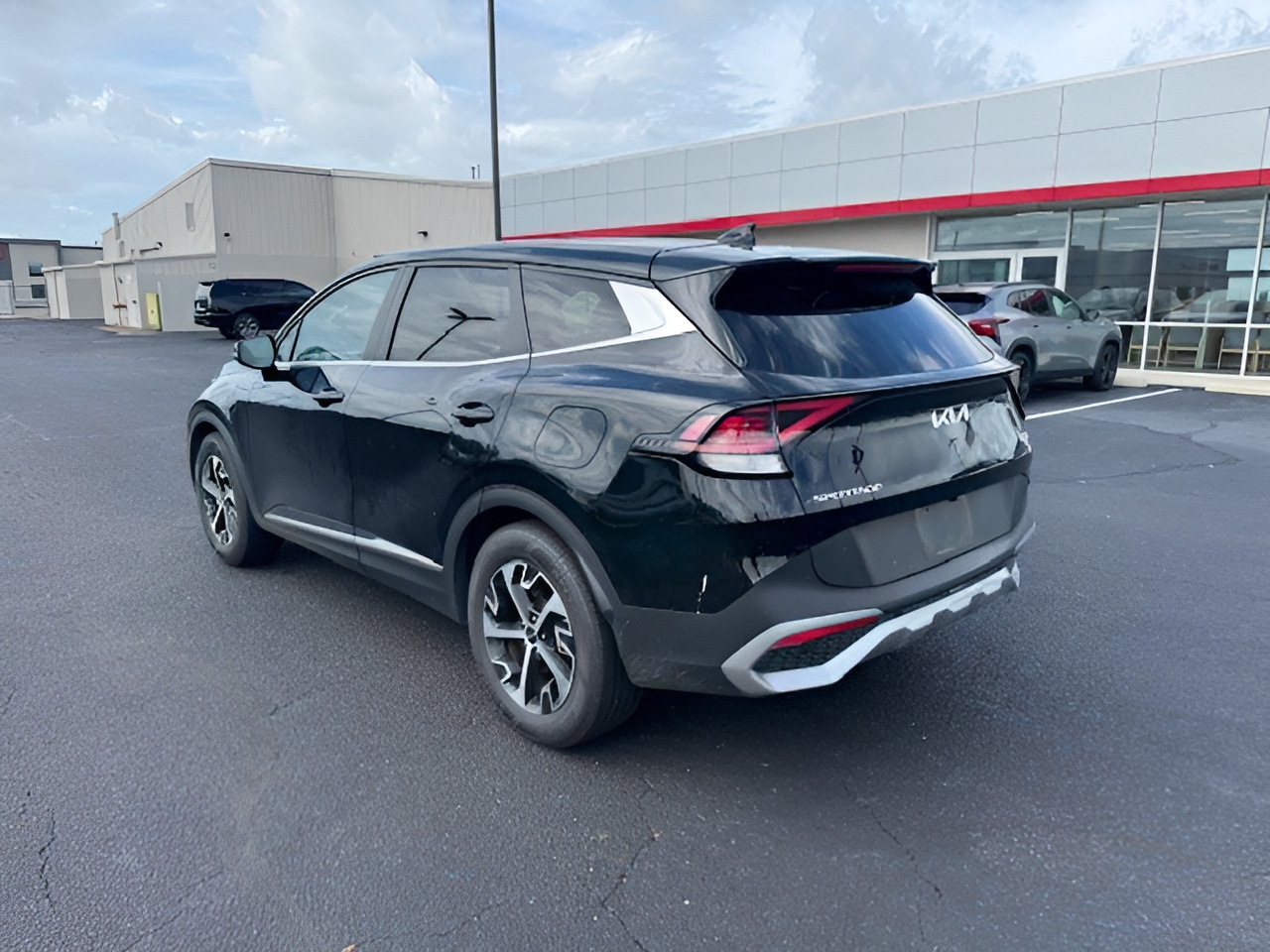 Vehicle image 15 of 16
