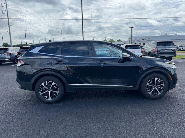 Vehicle image 4 of 16