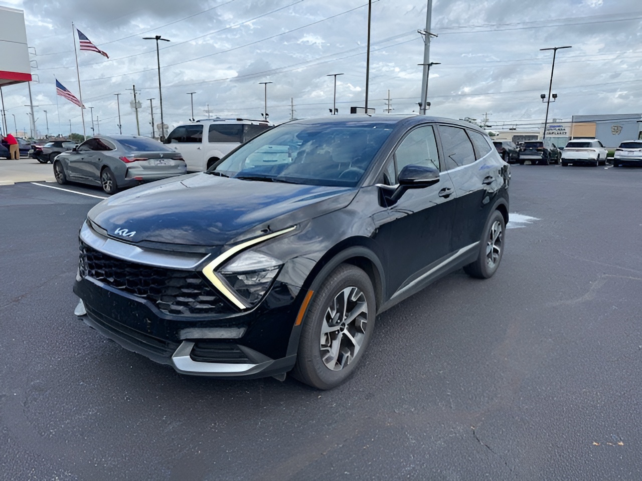 Vehicle image 9 of 16