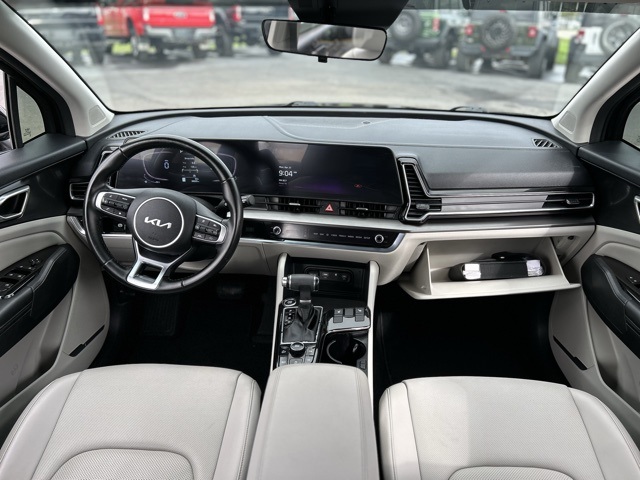 Vehicle image 45 of 48