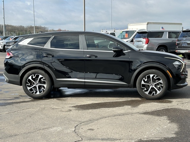 Vehicle image 7 of 48
