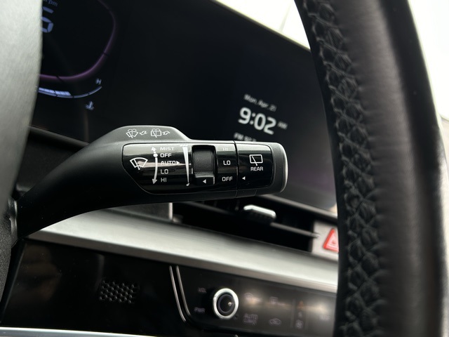 Vehicle image 22 of 48