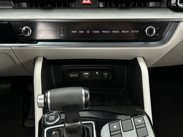 Vehicle image 38 of 48