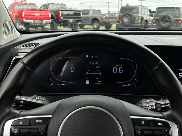 Vehicle image 19 of 48