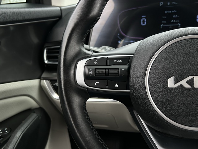 Vehicle image 20 of 48