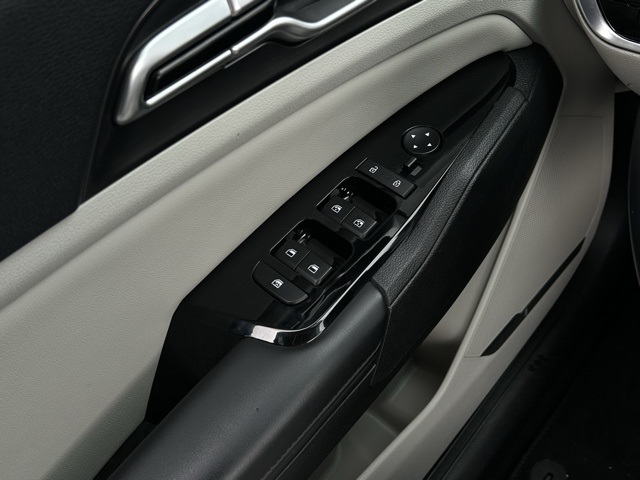 Vehicle image 24 of 48