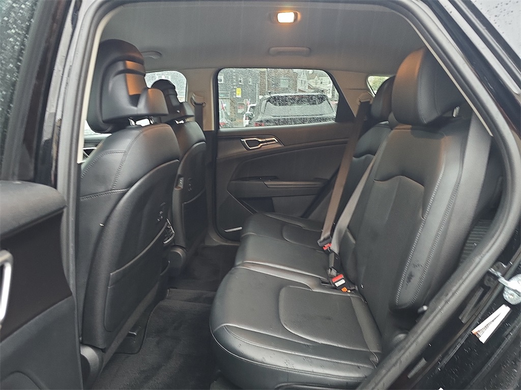 2023 Kia Sportage EX Image 10 of 30