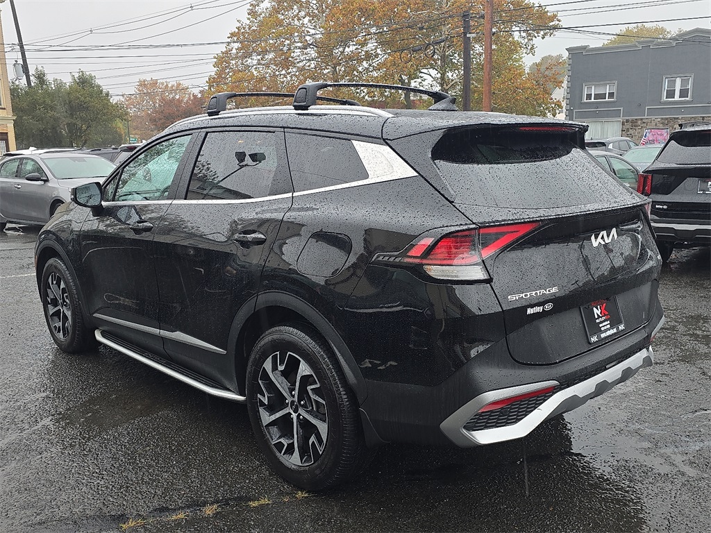2023 Kia Sportage EX Image 7 of 30