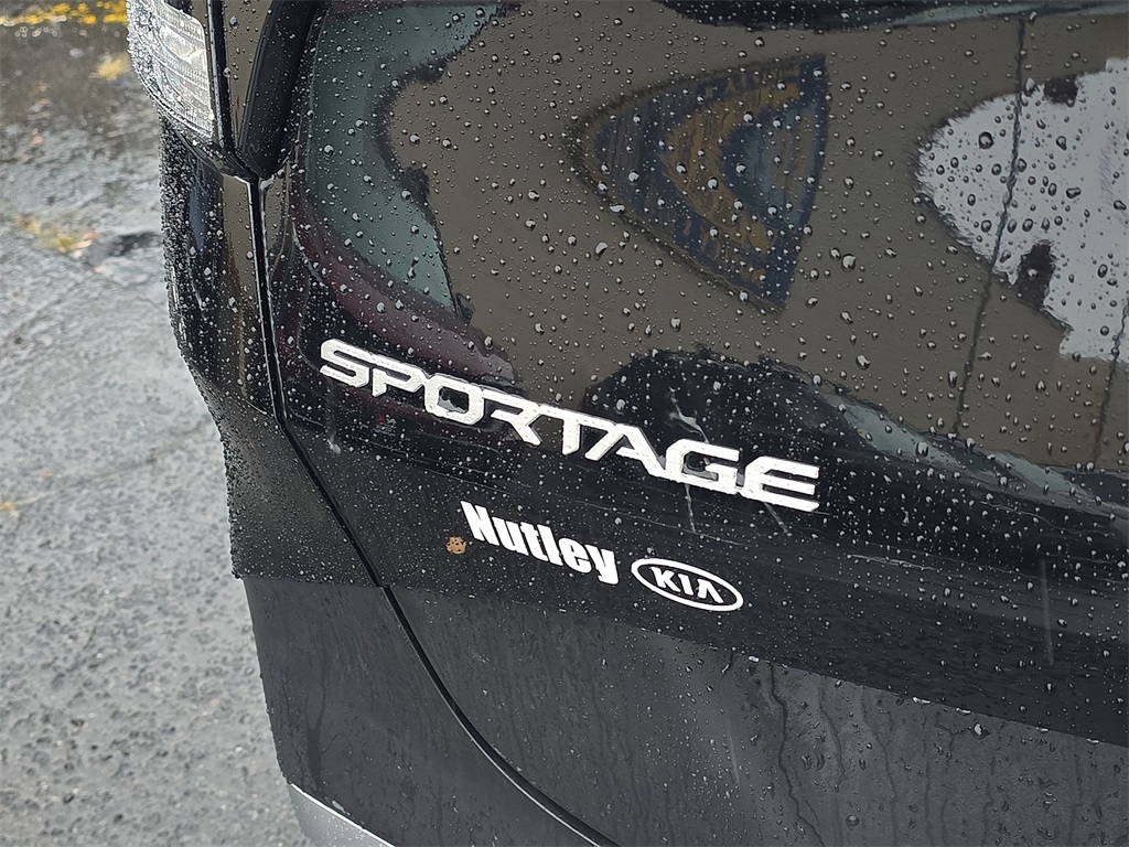 2023 Kia Sportage EX Image 28 of 30